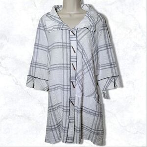 Moonlight Y&S Plaid Crop Sleeve Button-Up Tunic